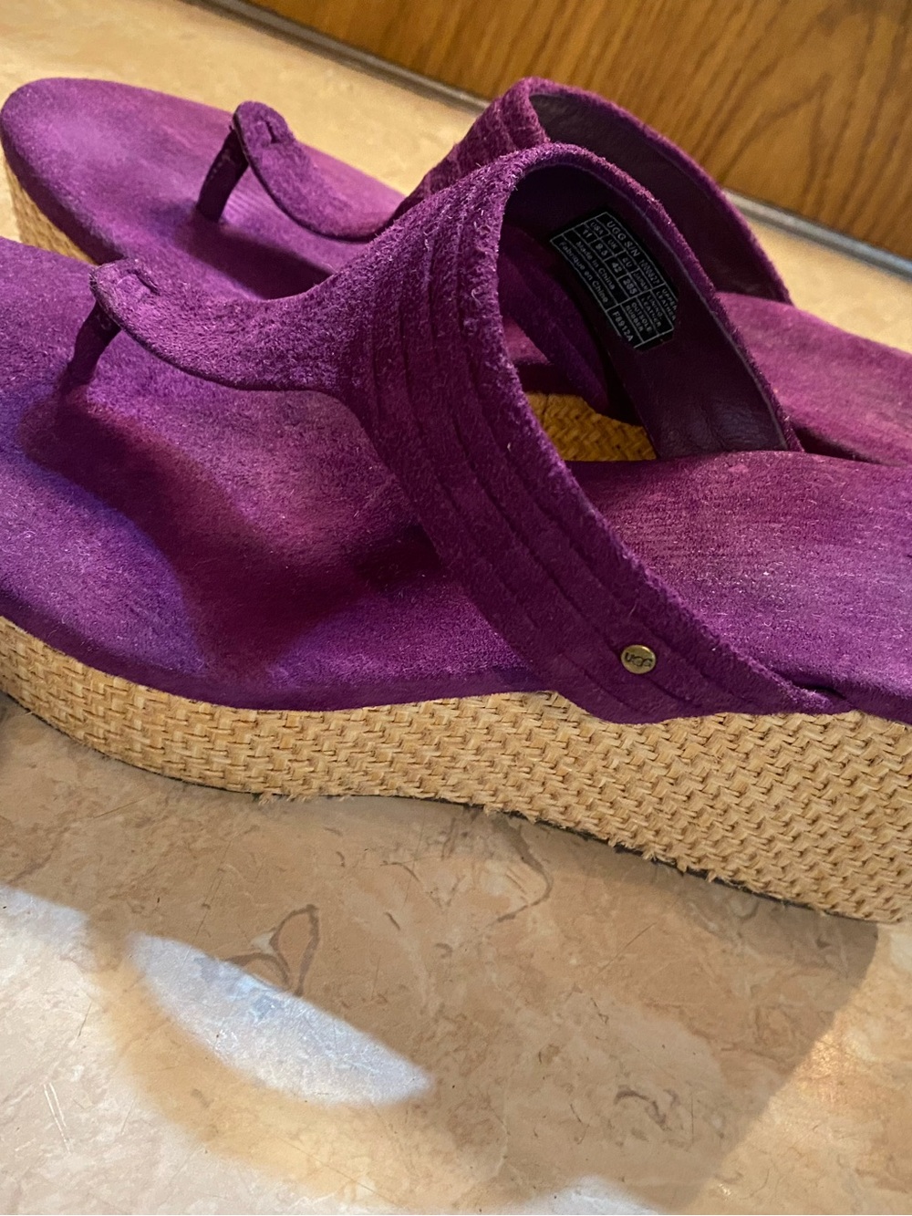 UGG Women's Plum Suede Thong Sandals - Picture 2 of 9